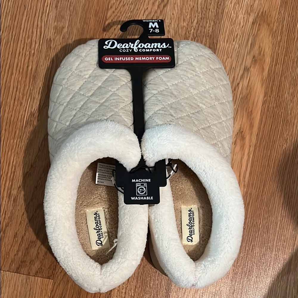 ❤️ 3 for $15 Dearfoams Quilted Slippers